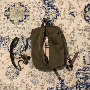 Caraa Studio 2 medium backpack - olive